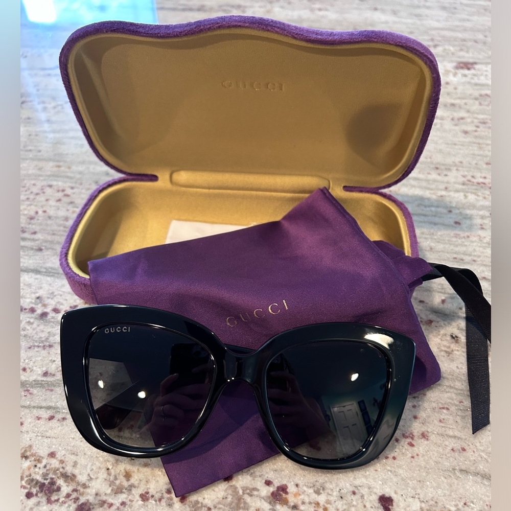 Gucci Black Sunglasses GG0327S